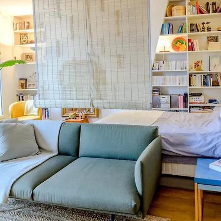 Spacious Studio Near Montmartre Paris